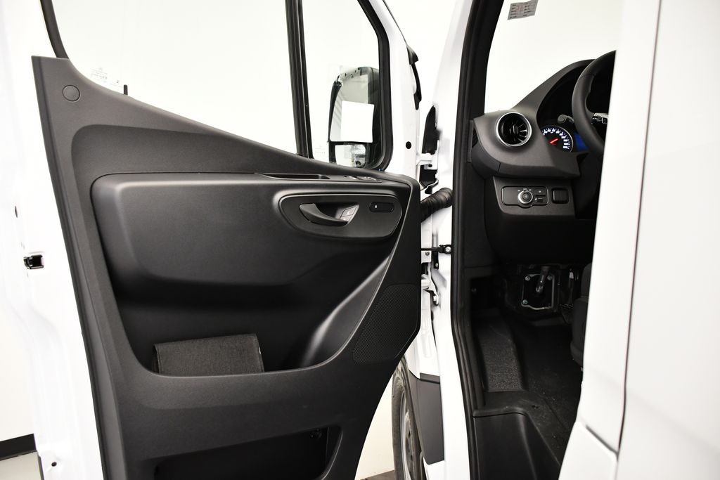 Thumbnail: 2026 Mercedes-Benz Sprinter - 19
