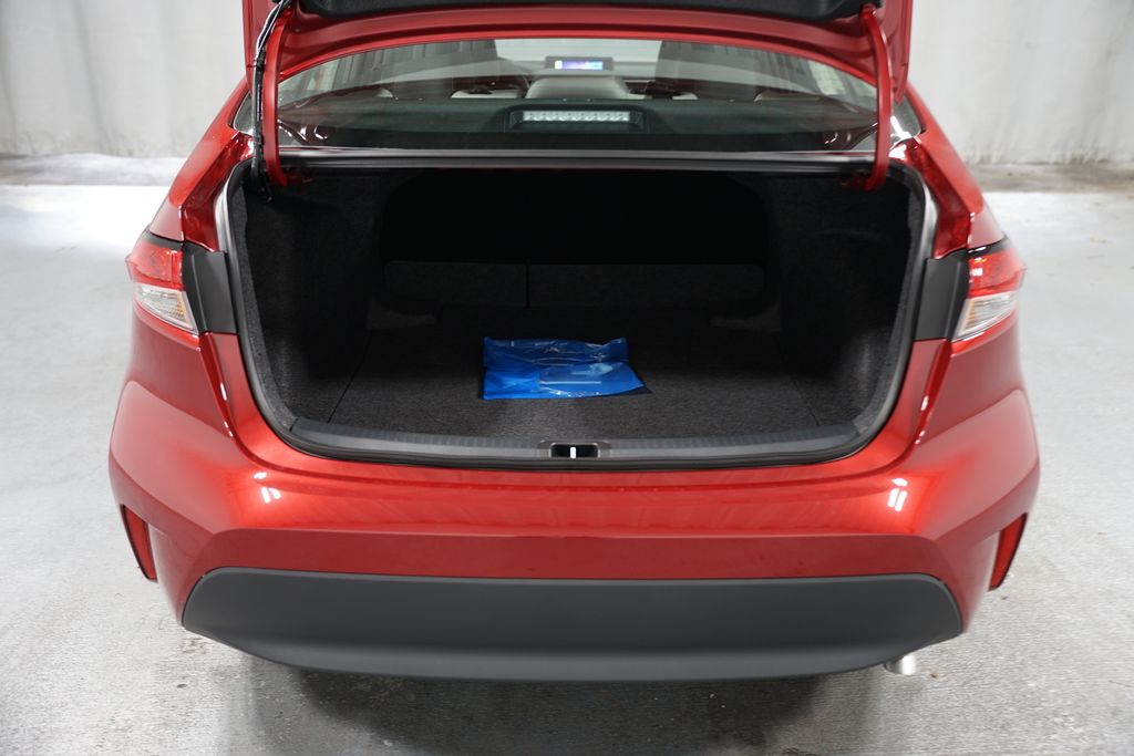 2025 Toyota Corolla LE 31
