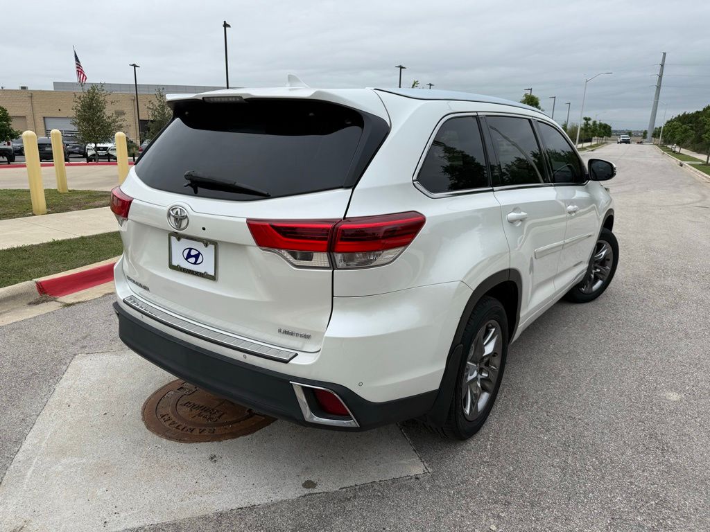Thumbnail: 2018 Toyota Highlander - 5