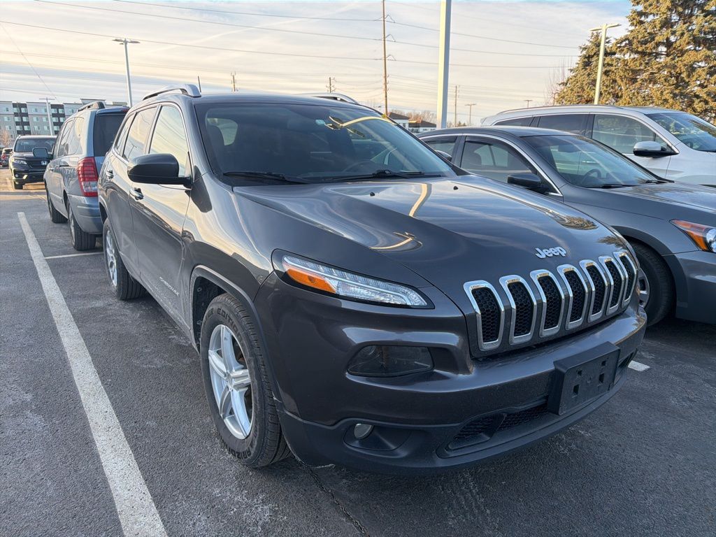 Thumbnail: 2017 Jeep Cherokee - 4