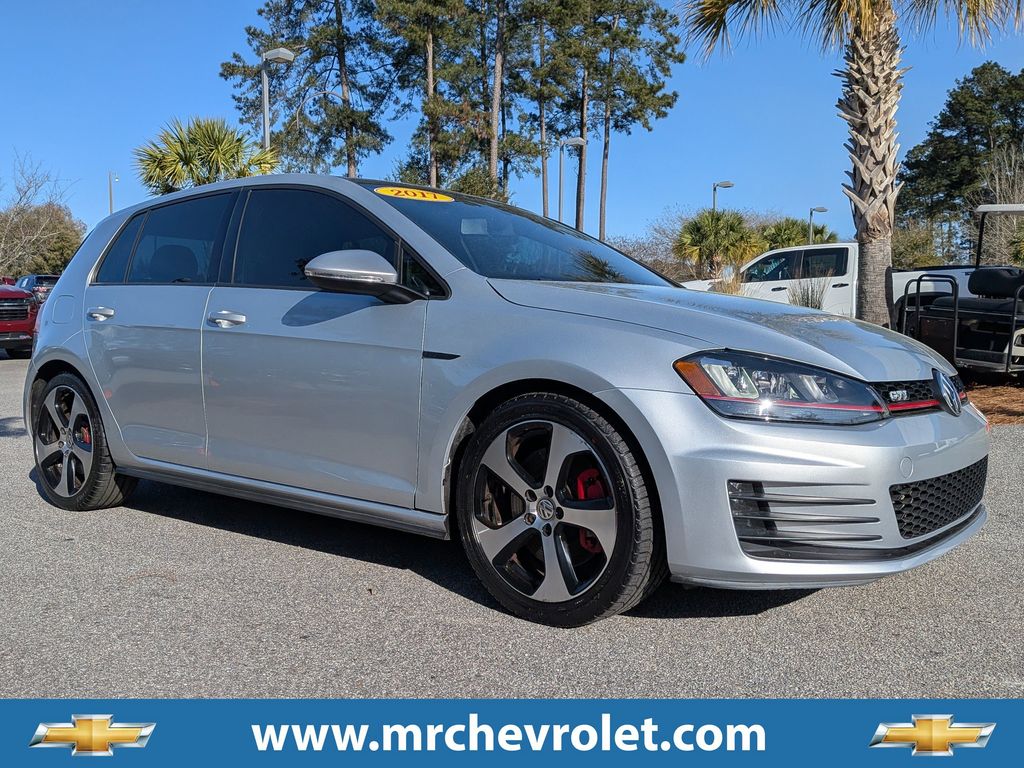 2017 Volkswagen Golf GTI 2.0T SE 4-Door FWD