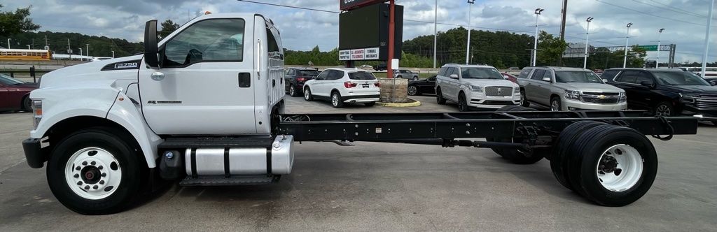 2018 Ford F-750SD Base White at Sterling McCall Nissan