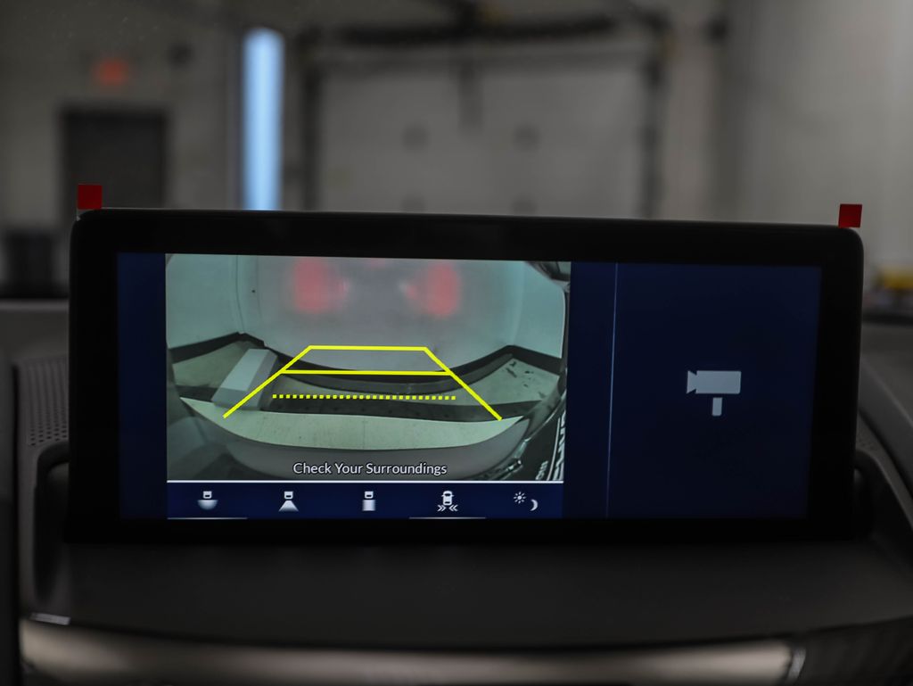 Thumbnail: 2025 Acura RDX - 18