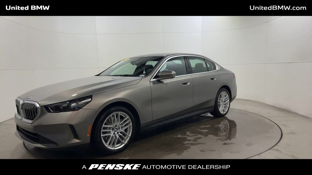 Thumbnail: 2025 BMW 5 Series - 4