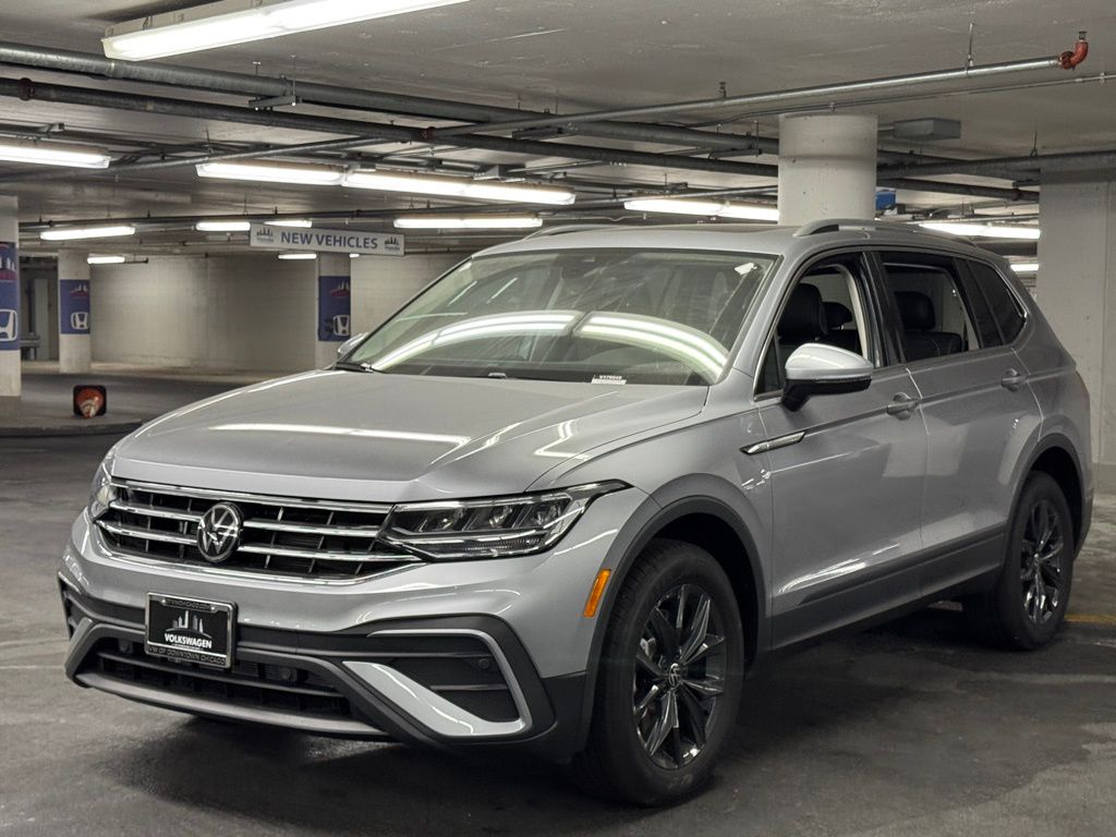 2024 Volkswagen Tiguan 2.0T SE 3