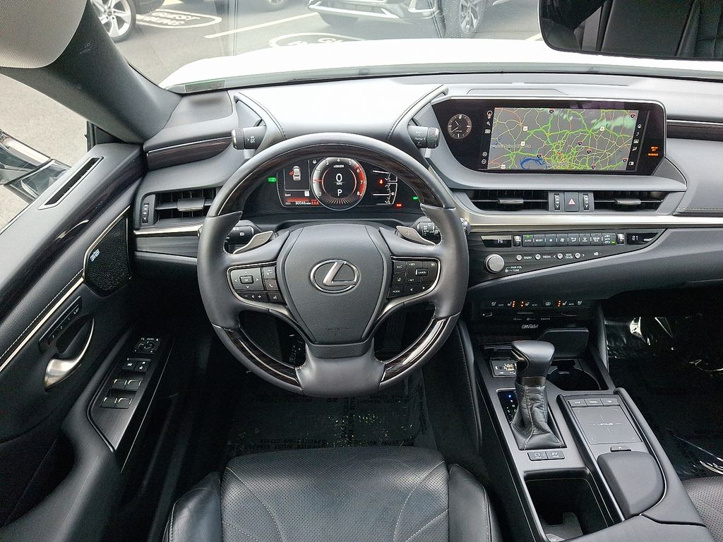 Thumbnail: 2021 Lexus ES - 11