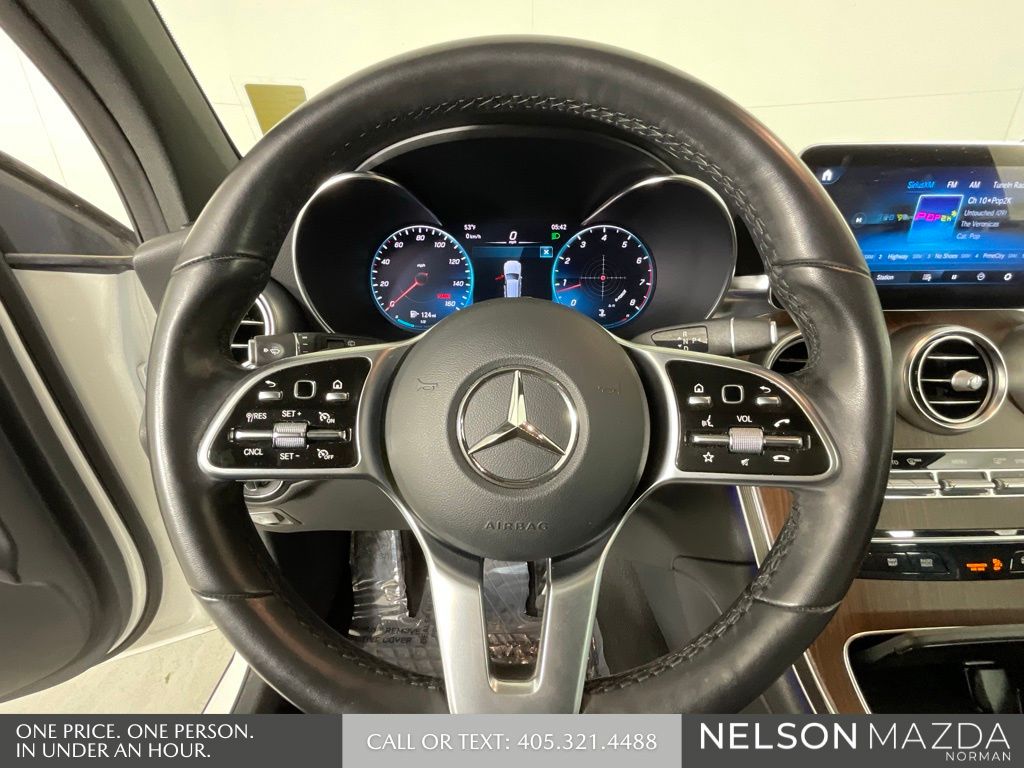 Used 2022 White Mercedes-Benz GLC 300 image 40