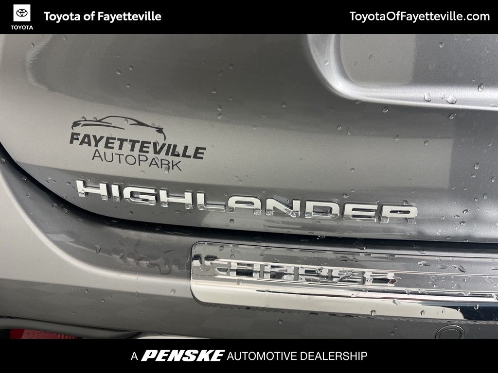 Thumbnail: 2026 Toyota Highlander - 22