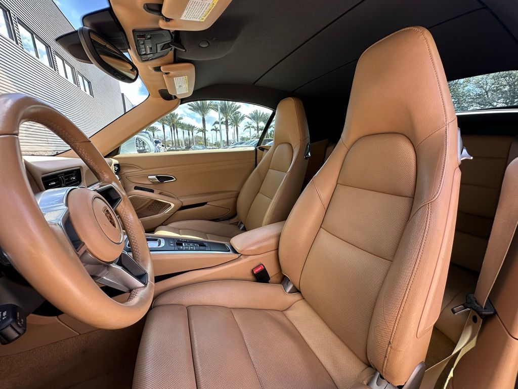 Thumbnail: 2017 Porsche 911 - 5