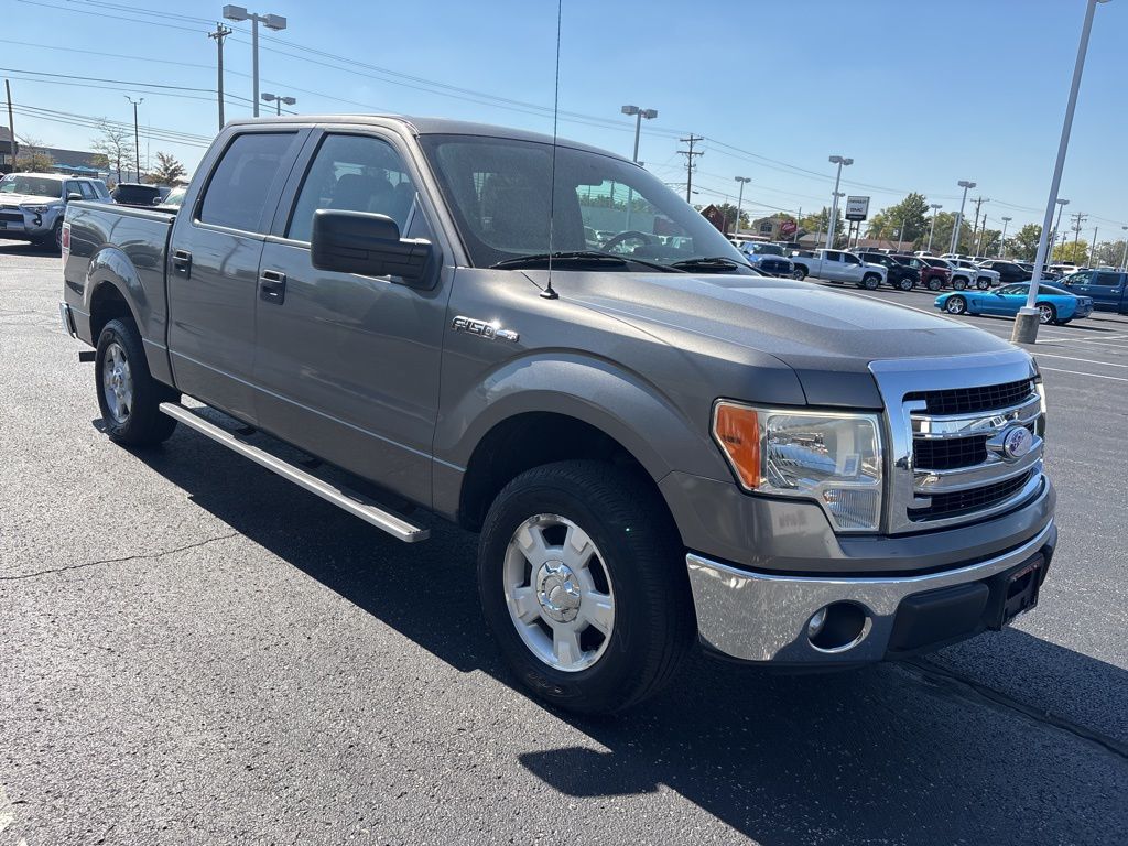 2013 Ford F-150 XLT photo 6
