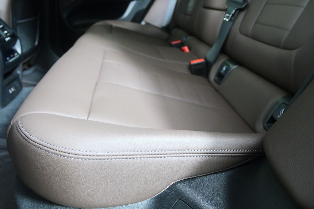 Thumbnail: 2024 BMW X4 - 17