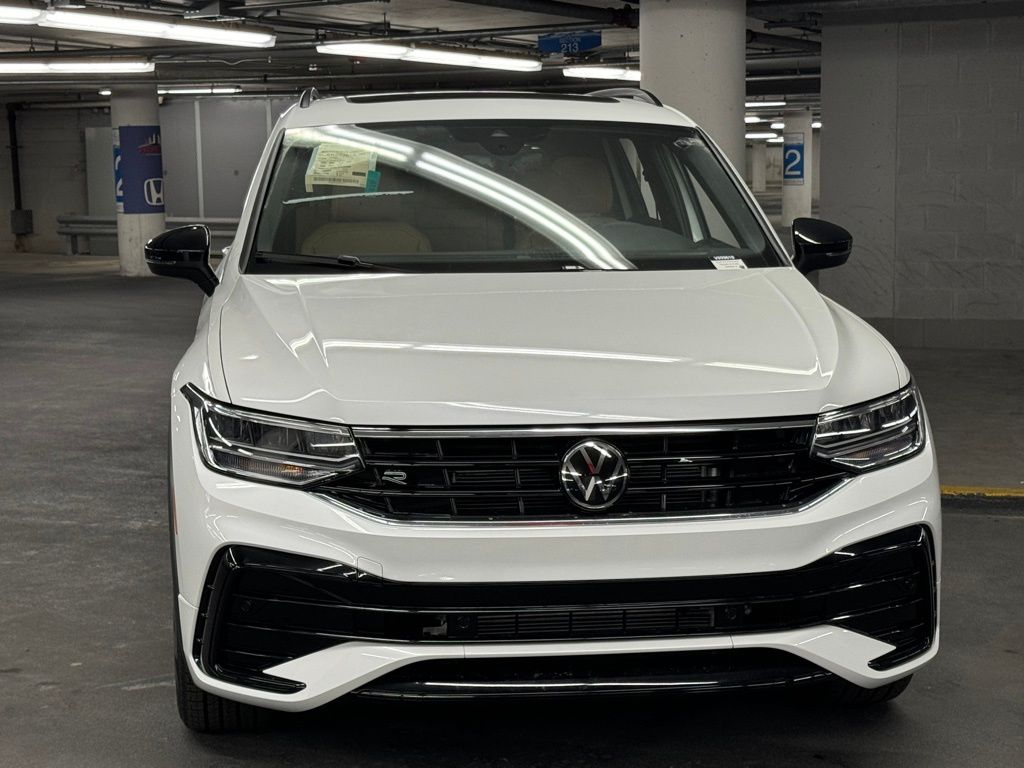 2024 Volkswagen Tiguan 2.0T SE R-Line Black 30