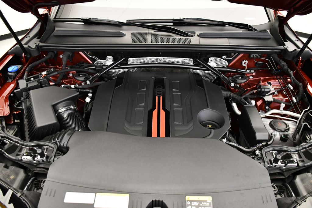Thumbnail: 2025 Audi SQ5 - 10