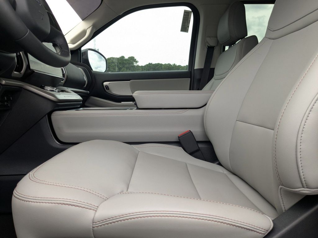 2025 Ford Expedition Active MAX