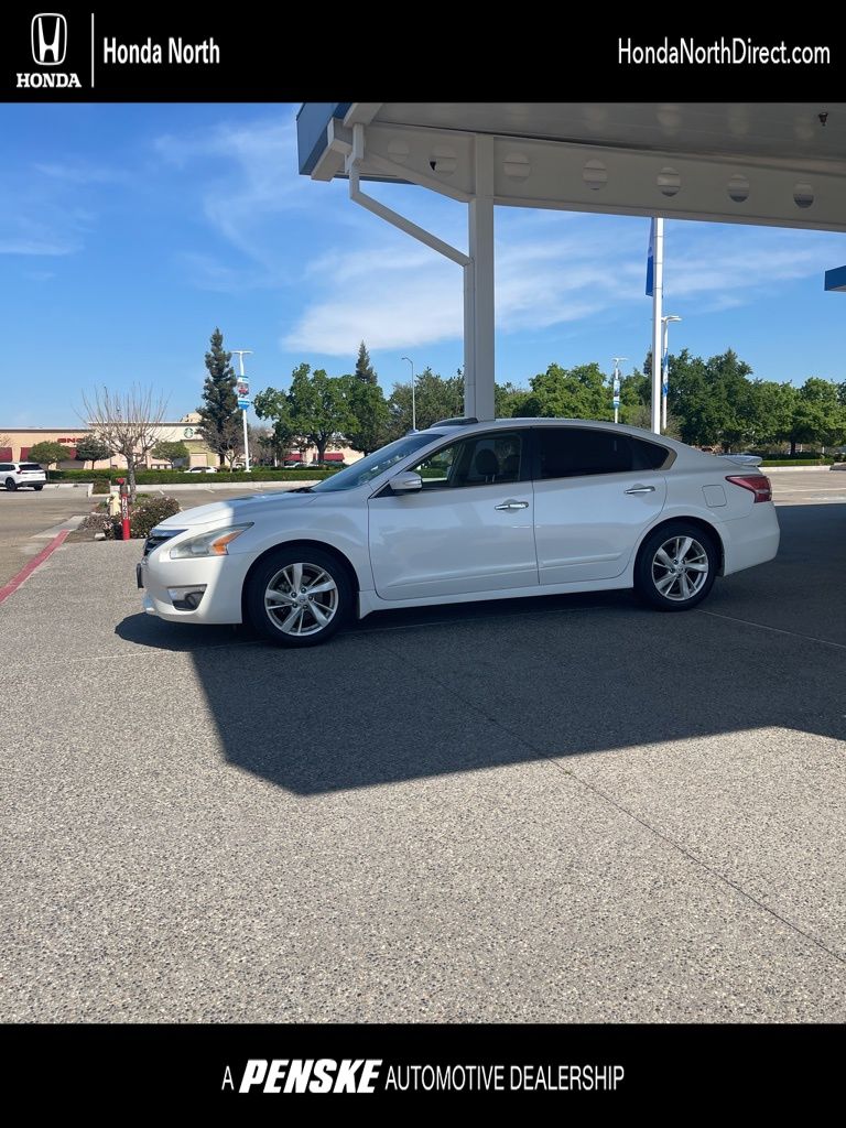 2013 Nissan Altima SV -
                  Clovis, CA