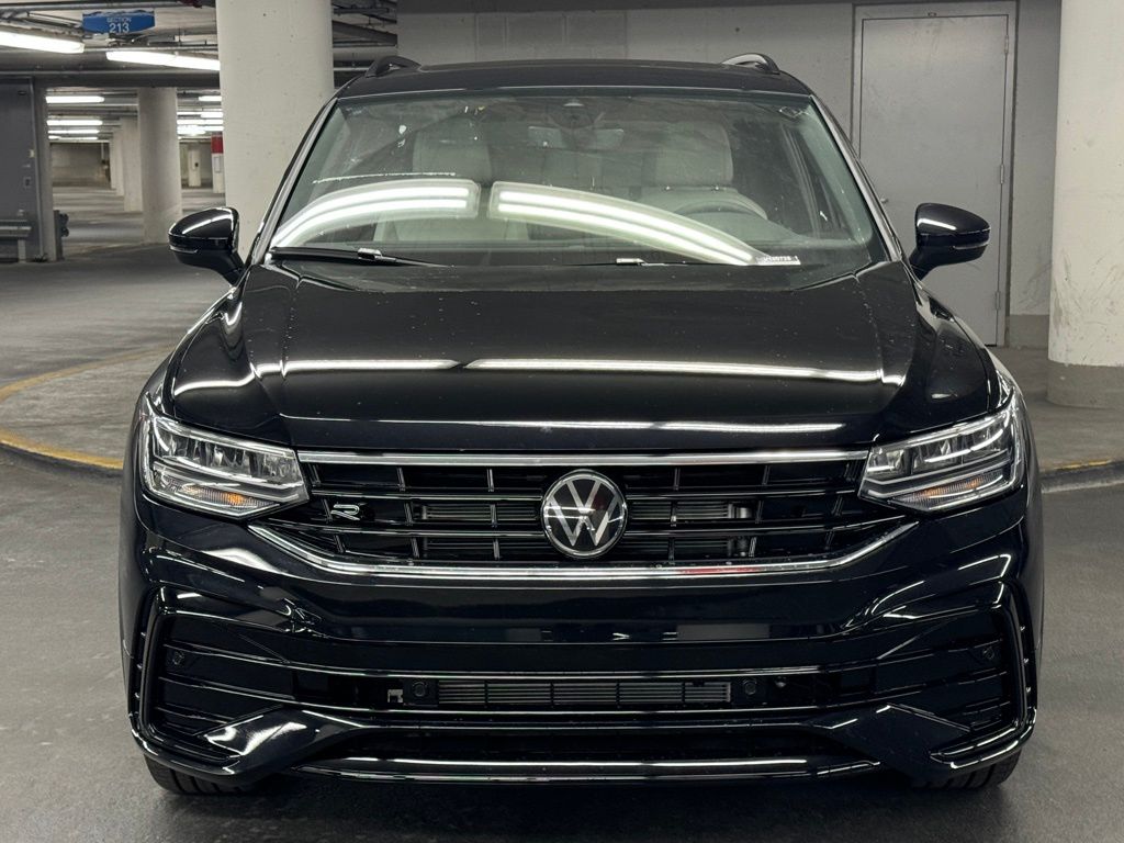 2024 Volkswagen Tiguan 2.0T SE R-Line Black 30