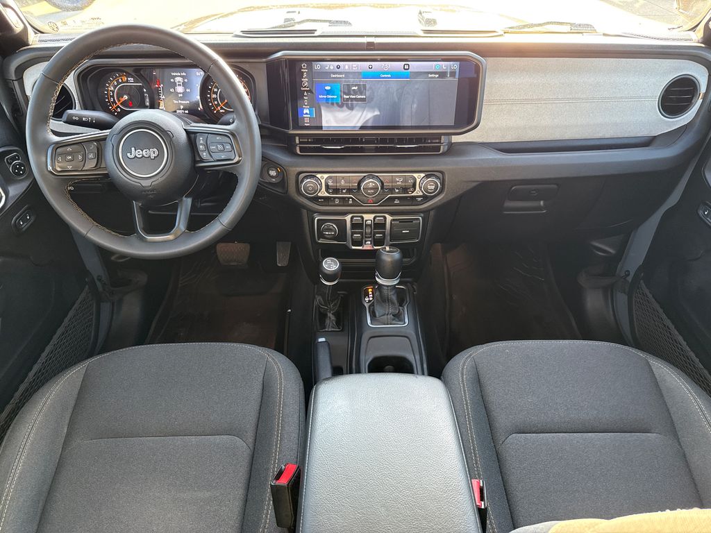 Used 2024 Jeep Gladiator Truck