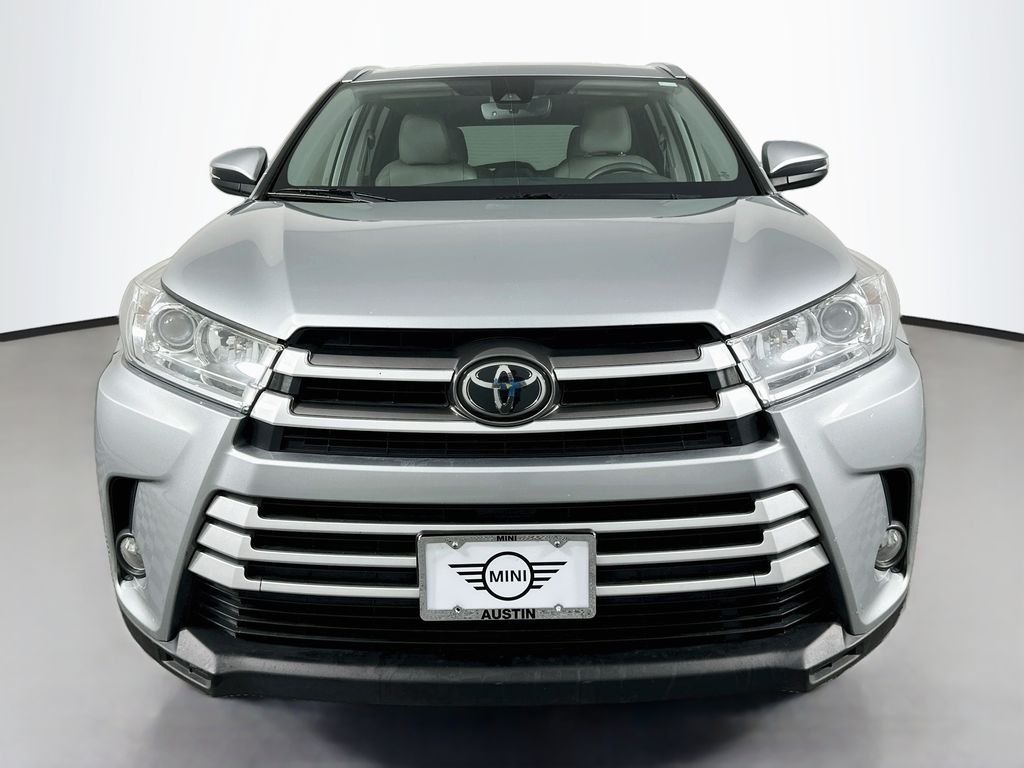 Thumbnail: 2019 Toyota Highlander - 2