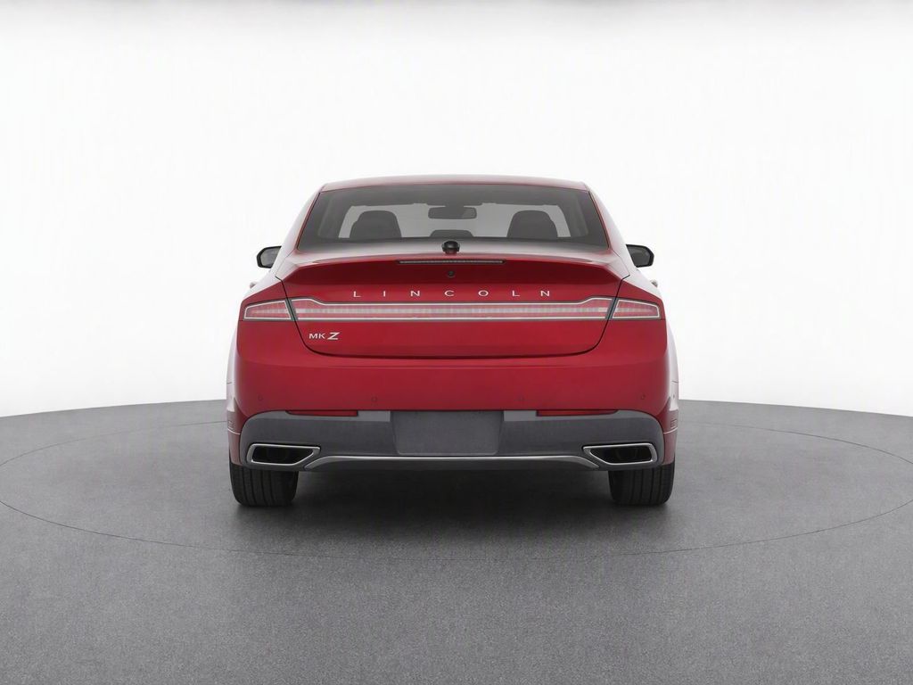 Used 2017 Ruby Red Metallic Lincoln Reserve image 6