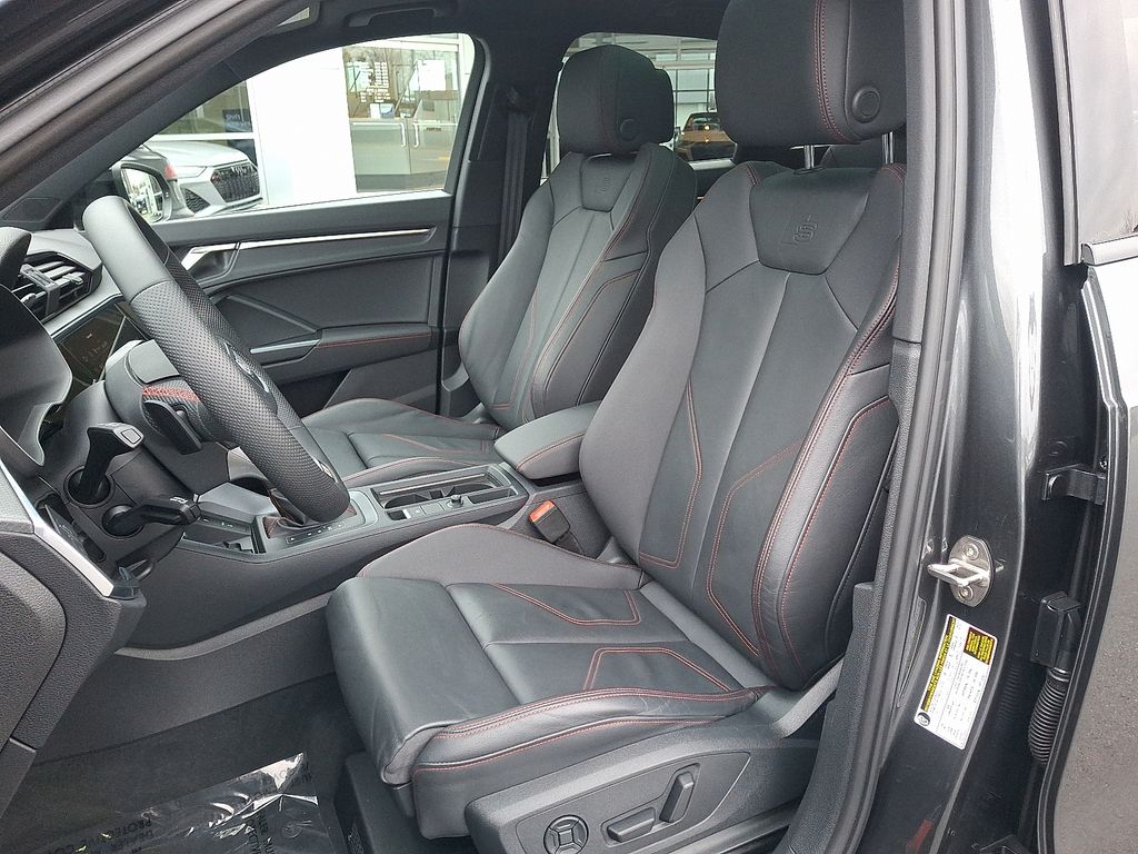 Thumbnail: 2025 Audi Q3 - 13