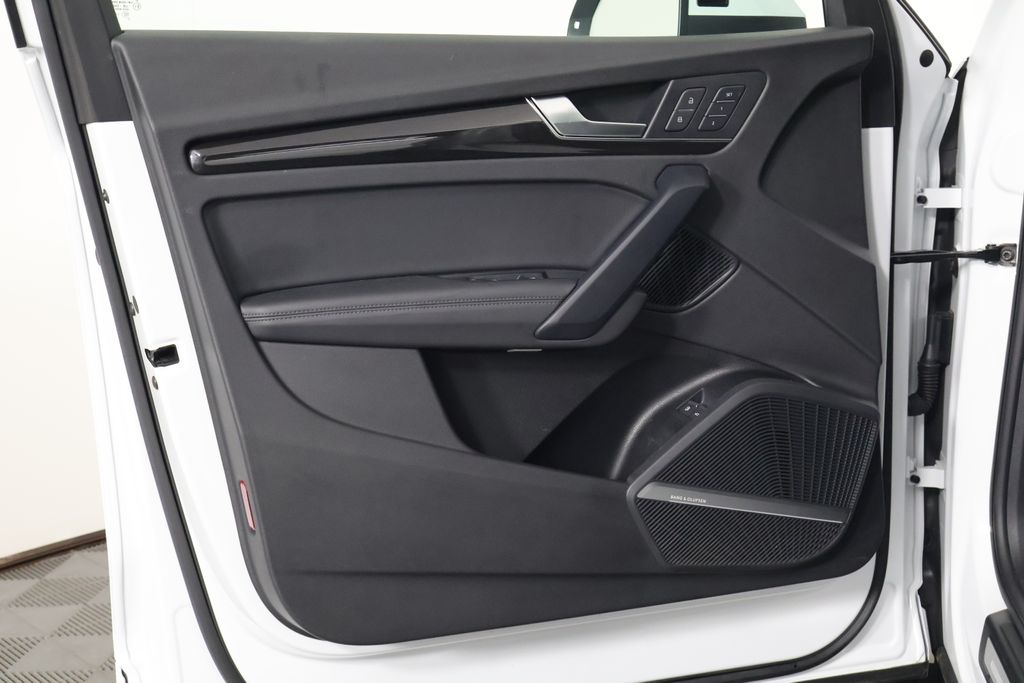 Thumbnail: 2020 Audi Q5 - 12