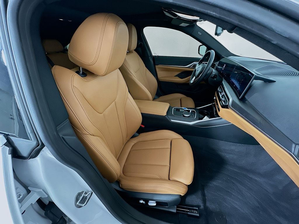 Thumbnail: 2023 BMW i4 - 28