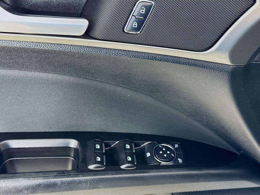 Used Car 2017 Ford Fusion  Se For Sale Under $12,000 In Austin, Texas