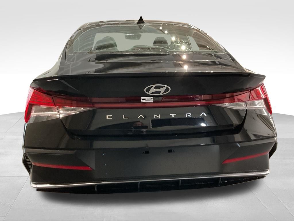 New 2026 Black Hyundai SEL Sport image 5