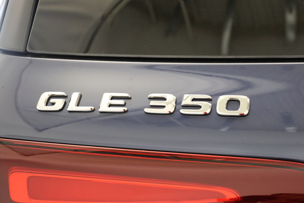 Thumbnail: 2026 Mercedes-Benz GLE - 9