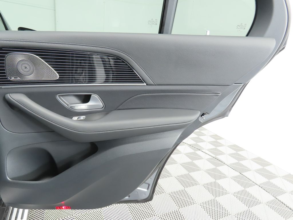 Thumbnail: 2026 Mercedes-Benz GLE - 27