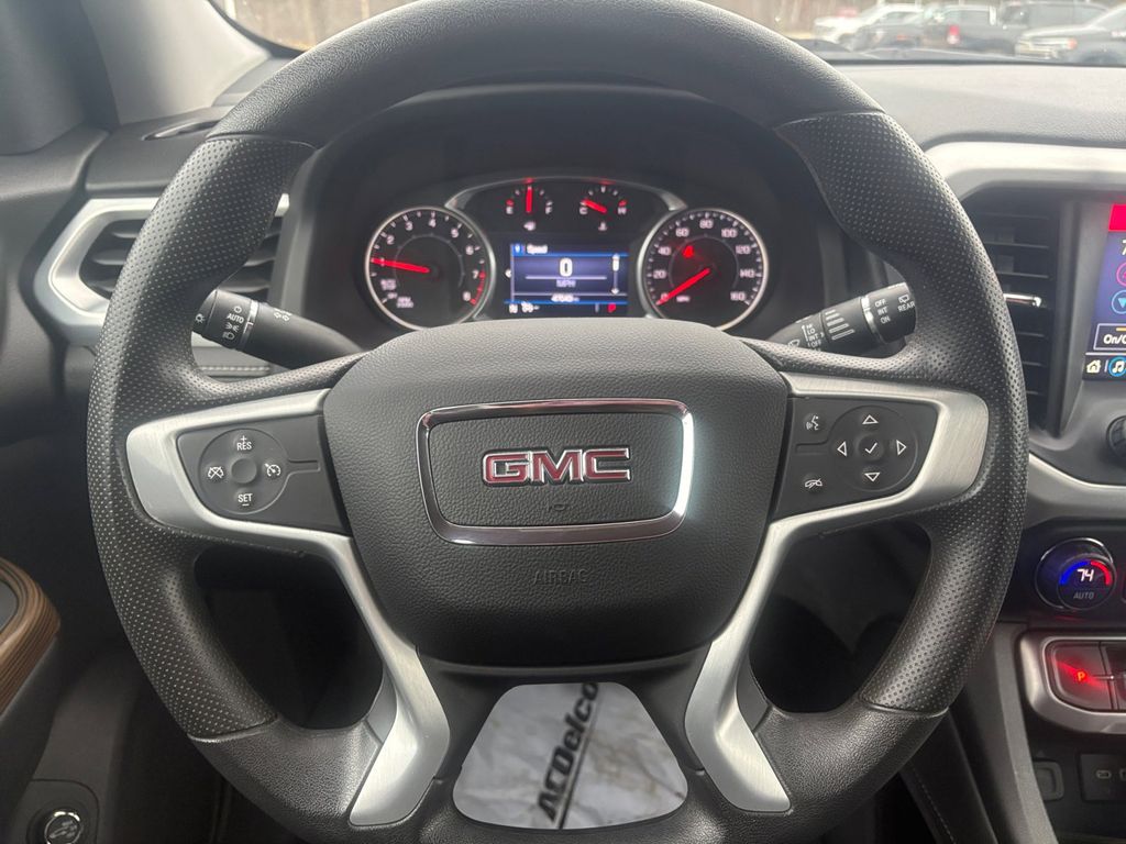 2021 GMC Acadia SLE 16