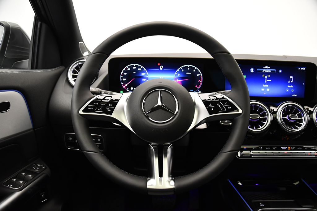 Thumbnail: 2025 Mercedes-Benz GLA - 22