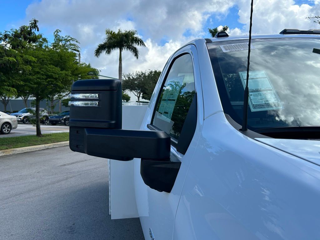 New 2025 Summit White Chevrolet Work Truck image 18