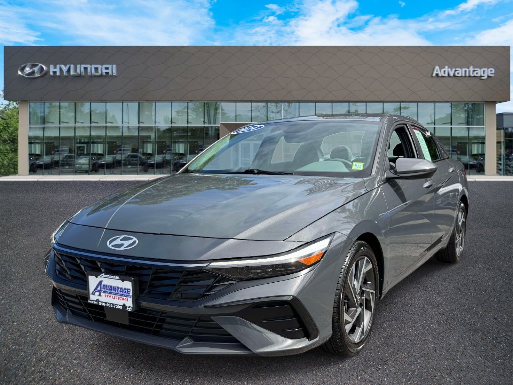 Used 2024 Hyundai Elantra Sedan