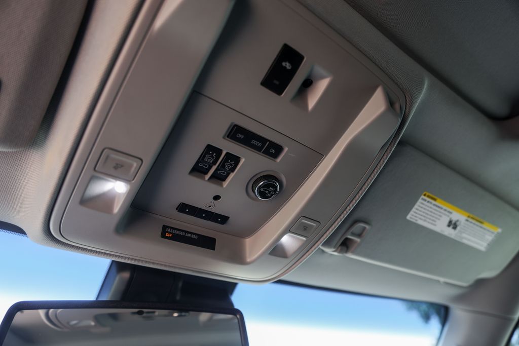 Used 2019 Gray Chevrolet Premier image 23