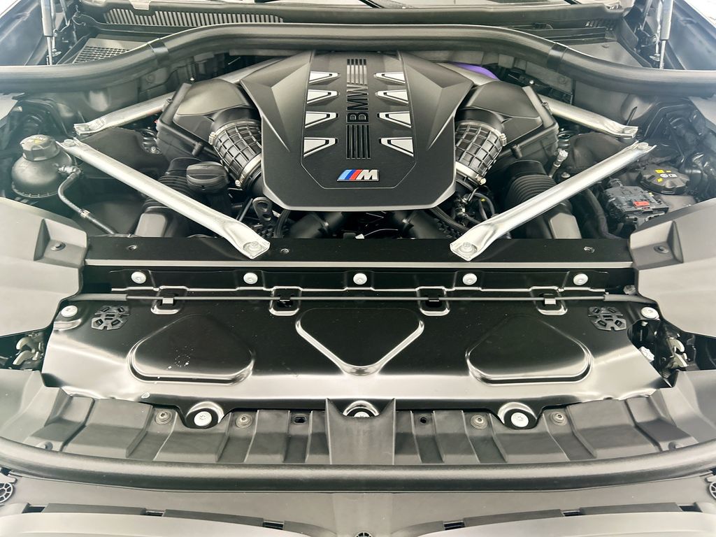 Thumbnail: 2027 BMW X7 - 28