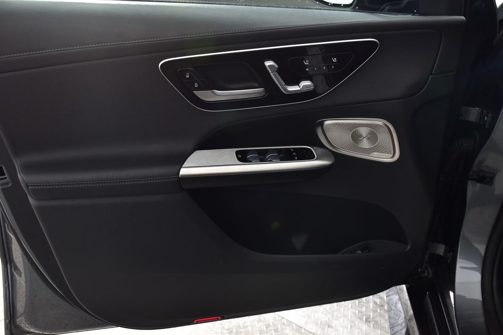 Thumbnail: 2023 Mercedes-Benz GLC - 11