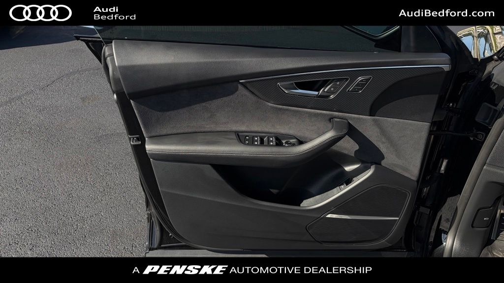 Thumbnail: 2025 Audi SQ8 - 12