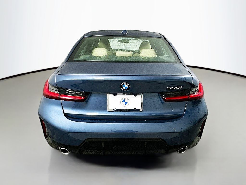 Thumbnail: 2026 BMW 3 Series - 6
