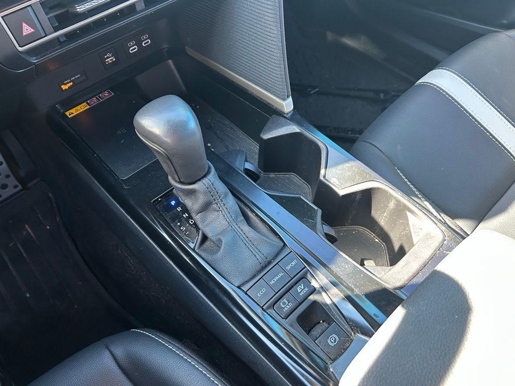 Thumbnail: 2025 Toyota Camry - 26