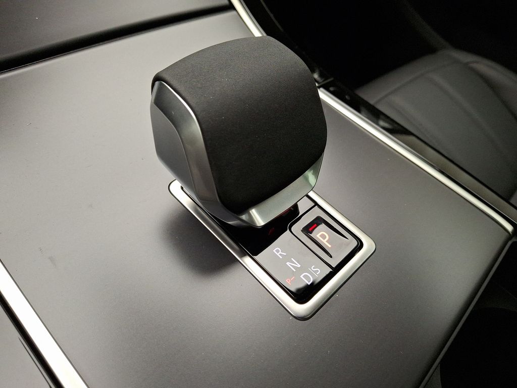 2026 Land Rover Range Rover Evoque S 10