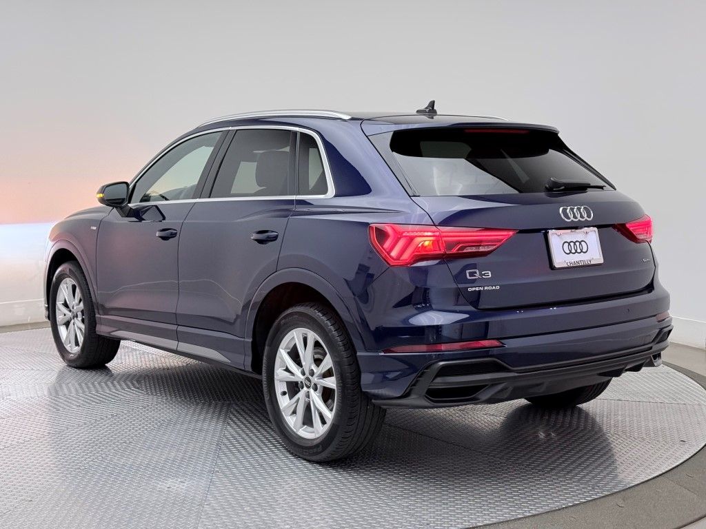 Thumbnail: 2021 Audi Q3 - 9