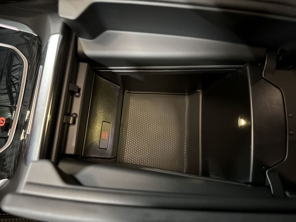 Thumbnail: 2026 BMW X5 - 21