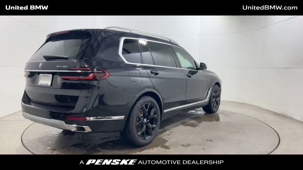 Thumbnail: 2025 BMW X7 - 8