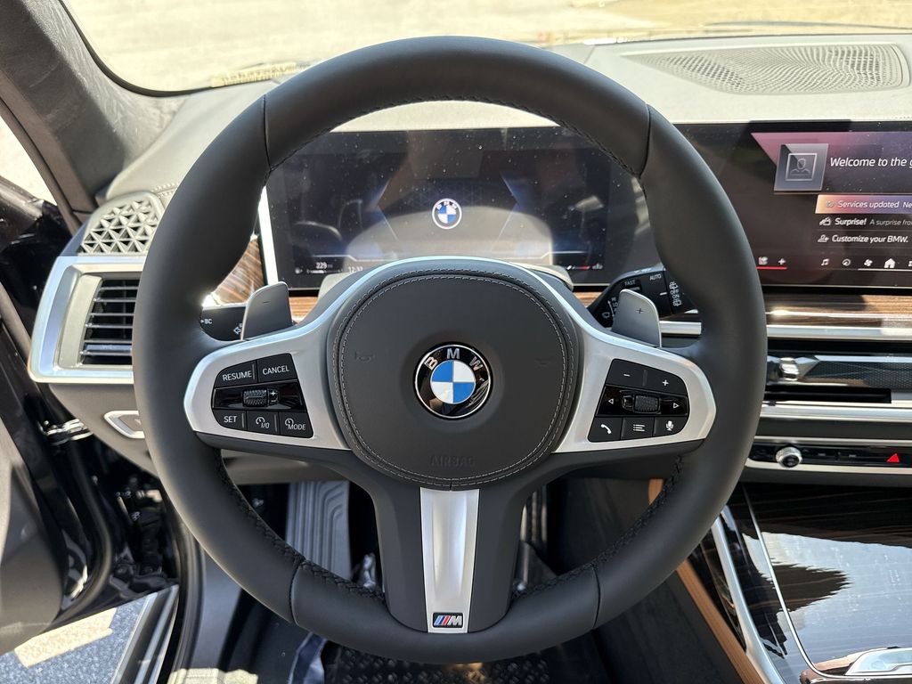 Thumbnail: 2027 BMW X7 - 14
