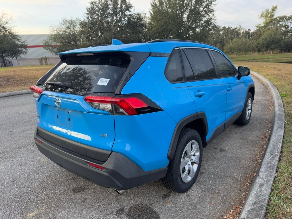 2019 Toyota RAV4 LE 5