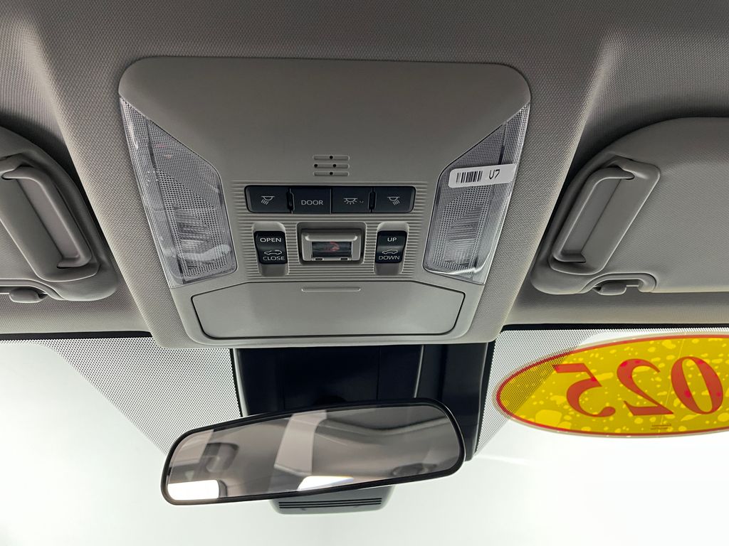 Thumbnail: 2025 Toyota RAV4 - 31