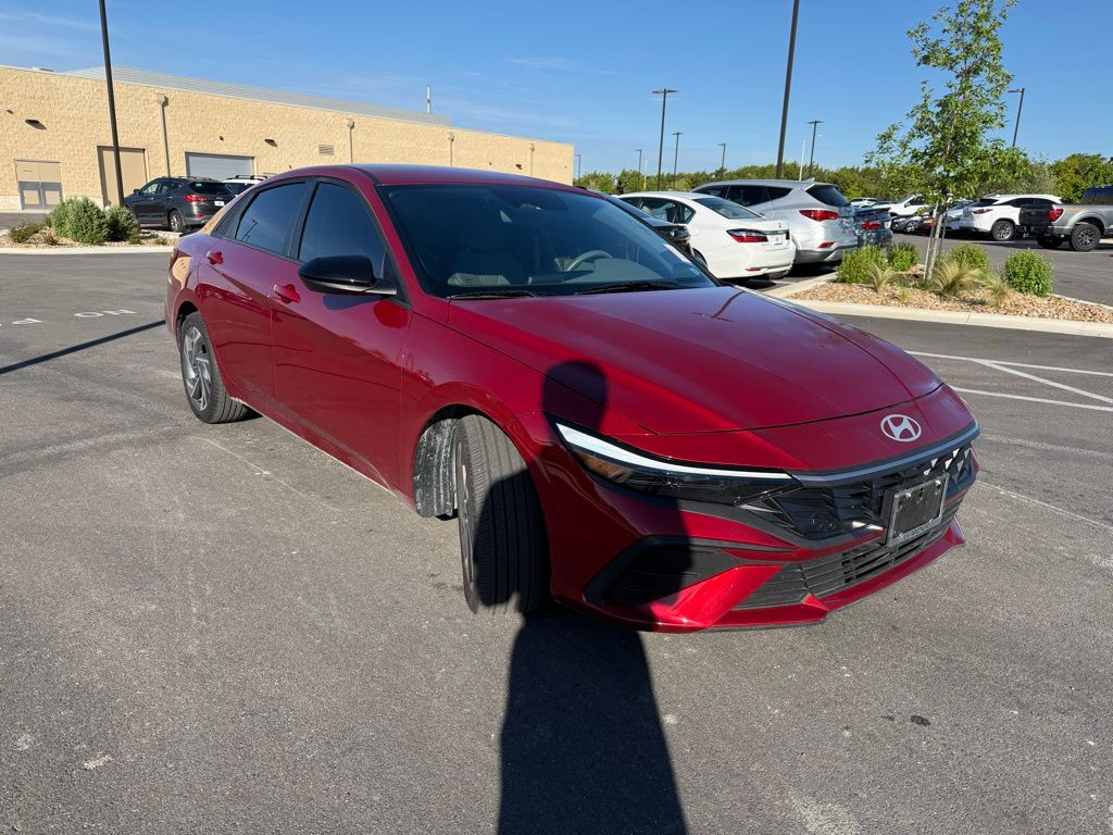 Thumbnail: 2025 Hyundai Elantra - 3