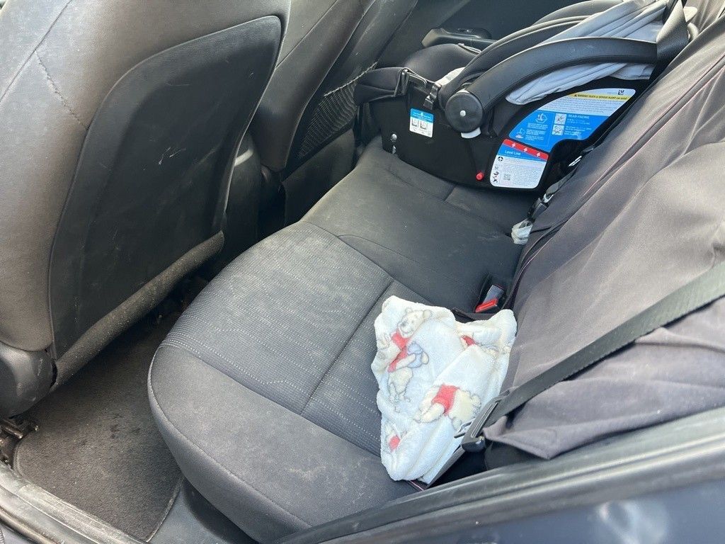 Thumbnail: 2023 Hyundai Venue - 8