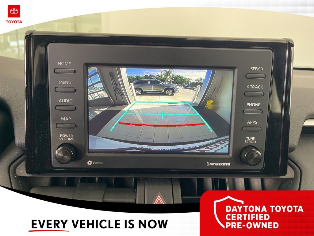 2022 Toyota RAV4 XLE - Photo 22